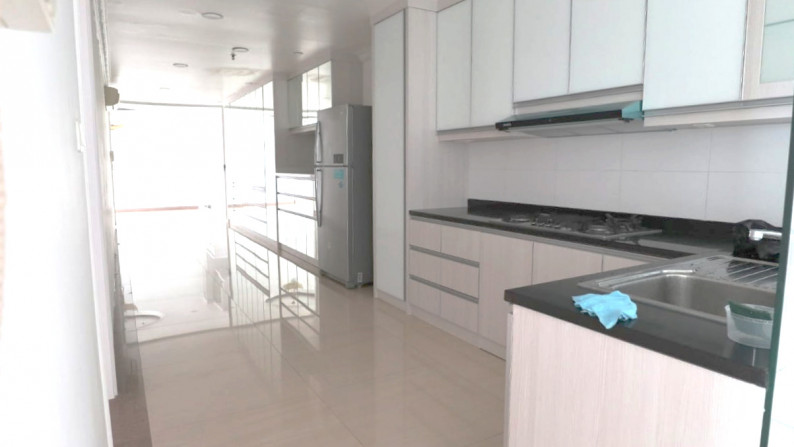 Apartemen Sewa French Walk Twr Paris Garden, Kelapa Gading Luas 220m2