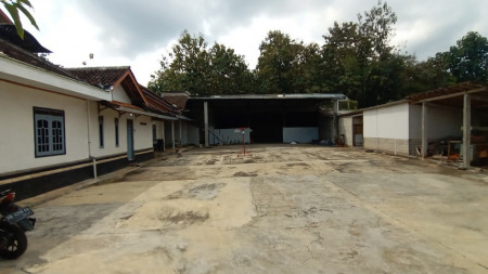 RUMAH DAN GUDANG DI JL WONOSARI - WONOGIRI, SEMANU, GUNUNG KIDUL