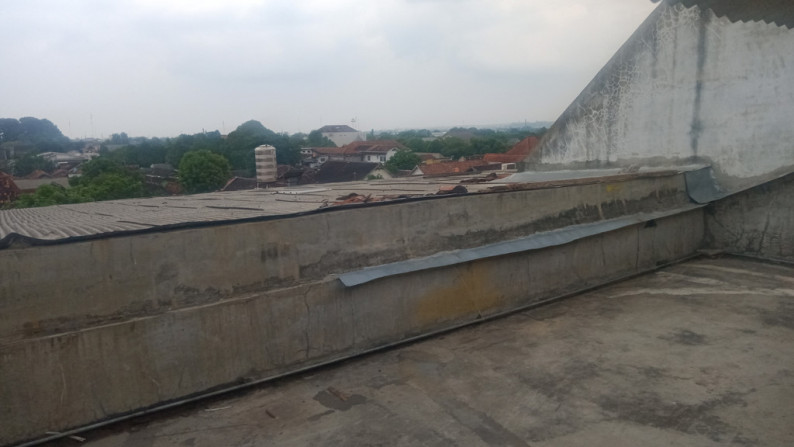 RUKO DILOKASI STRATEGIS UNTUK USAHA, JL MAYJEN SUTOYO, YOGYAKARTA