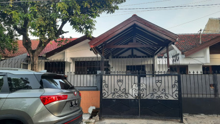 Rumah disewakan Darmo Harapan Indah