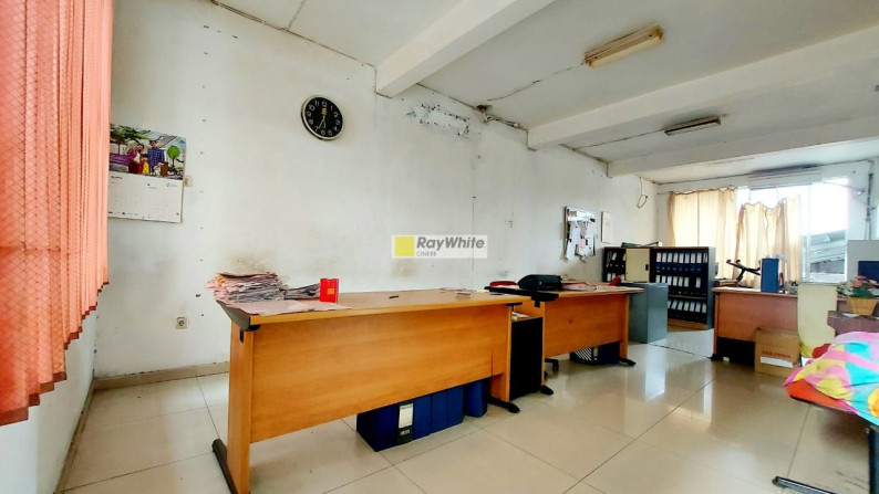 Gedung 2,5 Lantai Siap Pakai Ex Bengkel Asuransi Lokasi di Jalan Utama Pondok Pinang