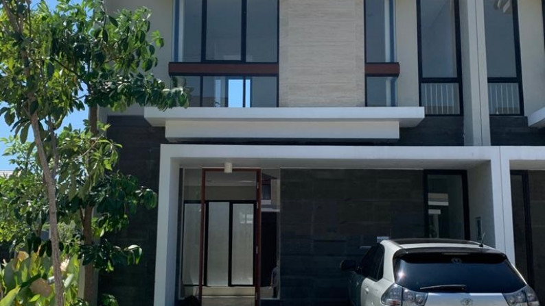 Rumah dijual Northwest Lake Surabaya