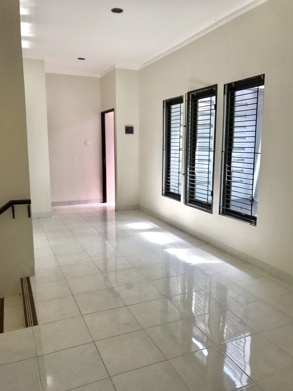 RUMAH MINIMALIS BRAND NEW DI CLUSTER EMERALD BINTARO JAYA #ANN