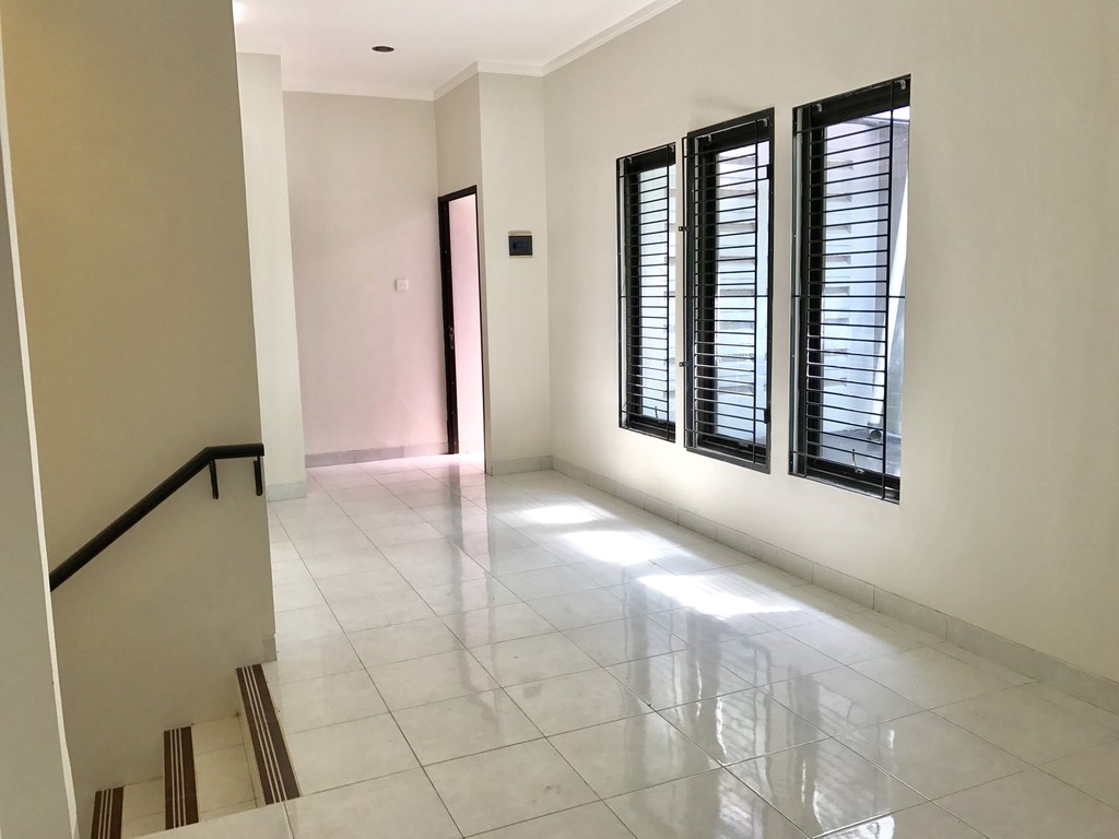 RUMAH MINIMALIS BRAND NEW DI CLUSTER EMERALD BINTARO JAYA #ANN