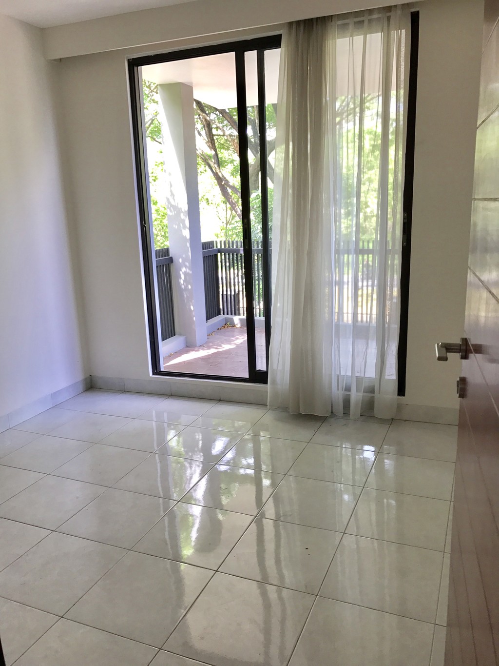 RUMAH MINIMALIS BRAND NEW DI CLUSTER EMERALD BINTARO JAYA #ANN