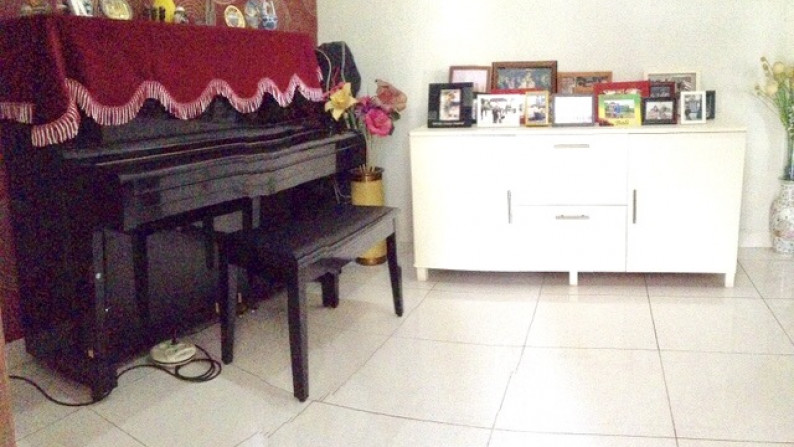 RUMAH MINIMALIS DEPAN TAMAN DI CLUSTER EMERALD GARDEN #ANN