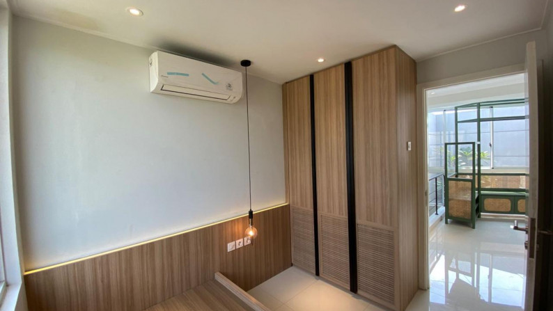 BRAND NEW HOUSE WITH FURNISHED DI DISCOVERY RESIDENCE BINTARO JAYA #ANN