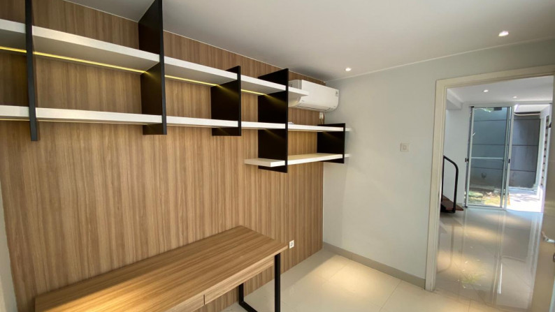 BRAND NEW HOUSE WITH FURNISHED DI DISCOVERY RESIDENCE BINTARO JAYA #ANN