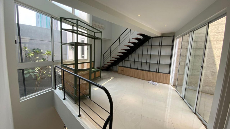 BRAND NEW HOUSE WITH FURNISHED DI DISCOVERY RESIDENCE BINTARO JAYA #ANN