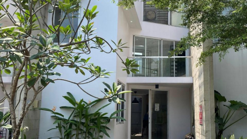 BRAND NEW HOUSE WITH FURNISHED DI DISCOVERY RESIDENCE BINTARO JAYA #ANN