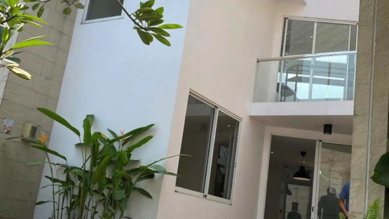 BRAND NEW HOUSE WITH FURNISHED DI DISCOVERY RESIDENCE BINTARO JAYA #ANN