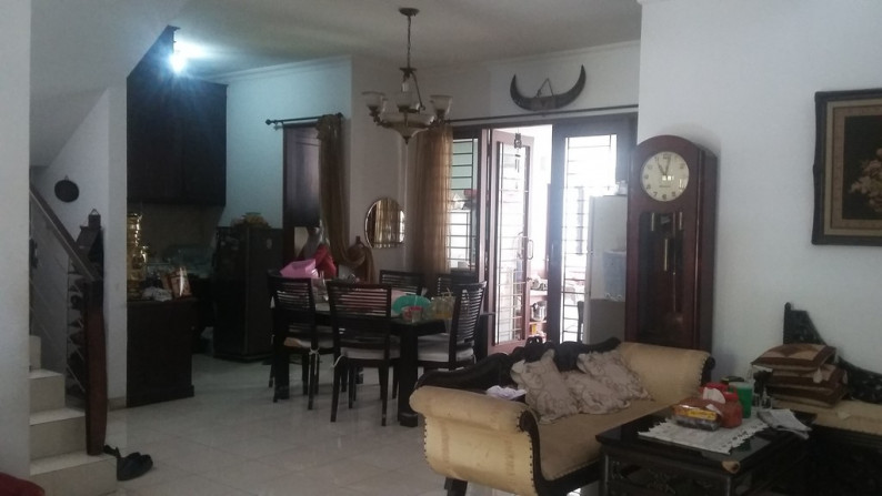 RUMAH SIAP HUNI SANGAT NYAMAN DAN ASRI DI BINTARO JAYA