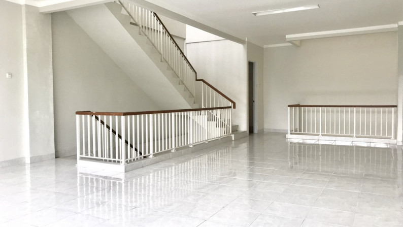 RUKO 3 LANTAI KEBAYORAN ARCADE BINTARO JAYA (RUKO GANDENG 3 UNIT) #ANN