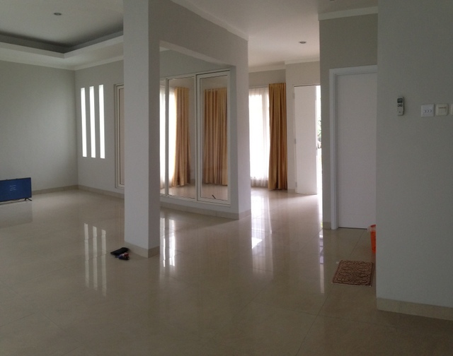Rumah minimalis dan nyaman di Kebayoran Residence #ANN