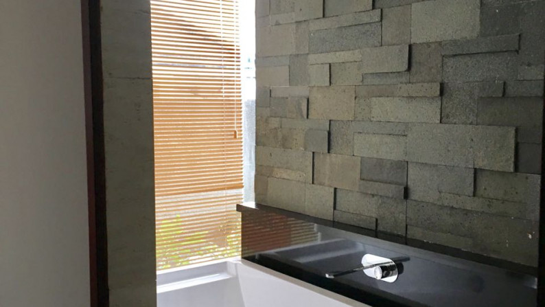 RUMAH MINIMALIS DENGAN SWIMMING POOL DI KEBAYORAN RESIDENCE BINTARO JAYA #JUN #ANN
