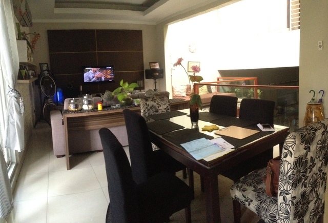 RUMAH CANTIK DAN NYAMAN FULL FURNISHED DI KEBAYORAN VILLAGE BINTARO JAYA #ANN