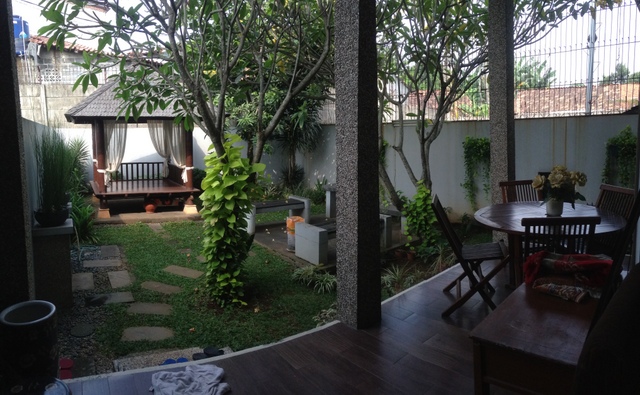 RUMAH CANTIK DAN NYAMAN FULL FURNISHED DI KEBAYORAN VILLAGE BINTARO JAYA #ANN