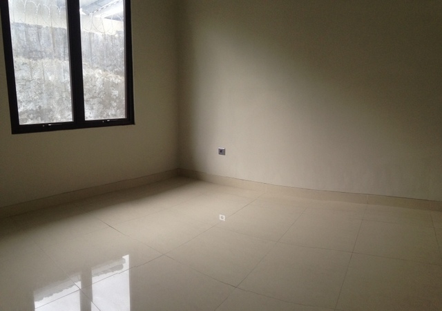RUMAH BRAND NEW DI CLUSTER KEBAYORAN VILLAS BINTARO JAYA #ANN