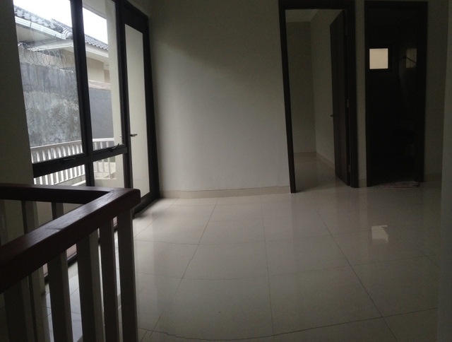 RUMAH BRAND NEW DI CLUSTER KEBAYORAN VILLAS BINTARO JAYA #ANN