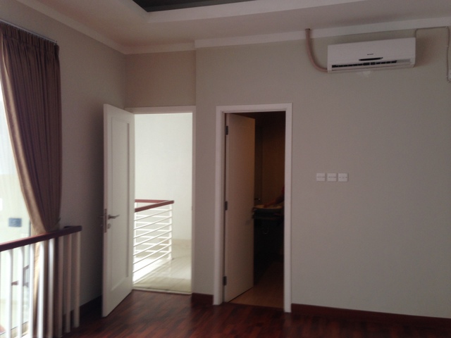 RUMAH NYAMAN DI KEBAYORAN VILLAGE BINTARO JAYA #ANN
