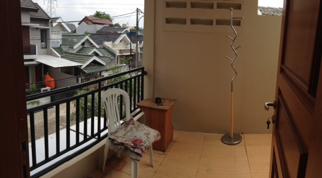 RUMAH MINIMALIS DAN NYAMAN DI MERTILANG BINTARO JAYA