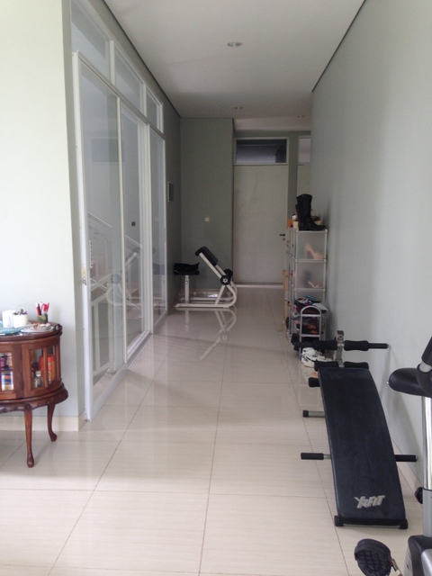 RUMAH NYAMAN DENGAN SWIMMING POOL DI PURI BINTARO JAYA SEKTOR 9