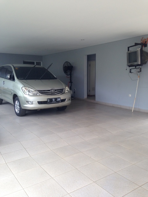 RUMAH NYAMAN DENGAN SWIMMING POOL DI PURI BINTARO JAYA SEKTOR 9