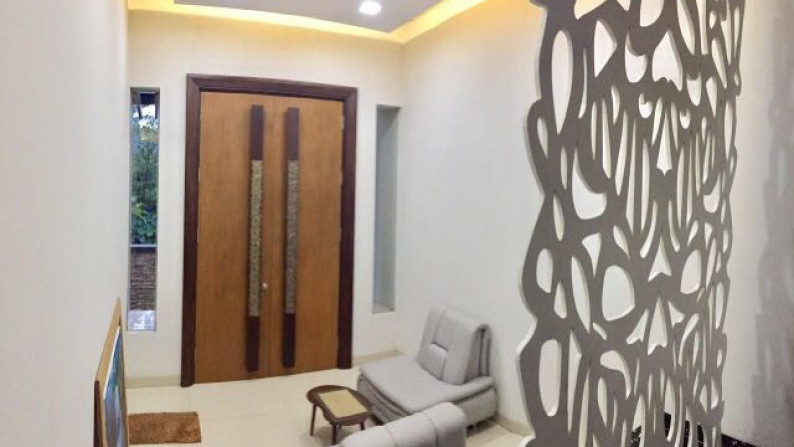 RUMAH MINIMALIS DAN NYAMAN DENGAN SWIMMING POOL DI PURI BINTARO #ANN