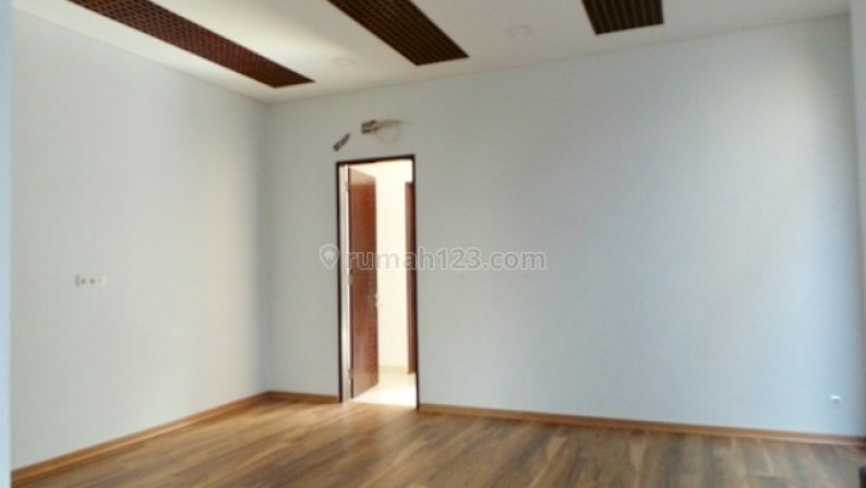 RUMAH MINIMALIS DAN NYAMAN DENGAN SWIMMING POOL DI PURI BINTARO #ANN