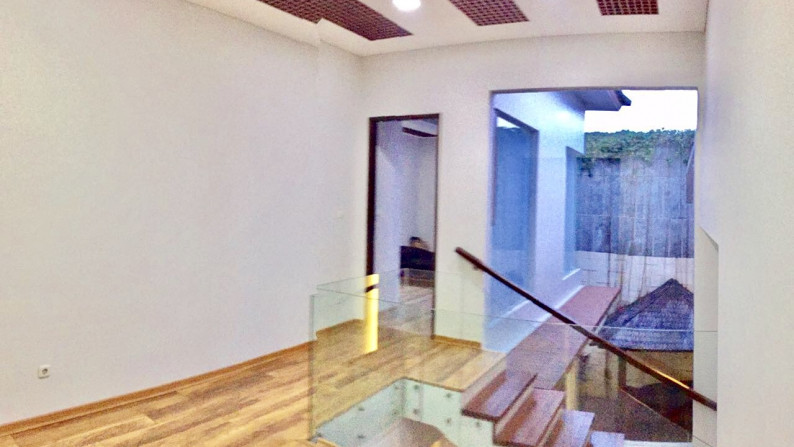 RUMAH MINIMALIS DAN NYAMAN DENGAN SWIMMING POOL DI PURI BINTARO #ANN