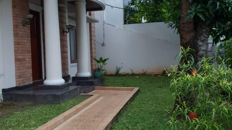 Rumah Besar,siap huni di Cipete Jaksel