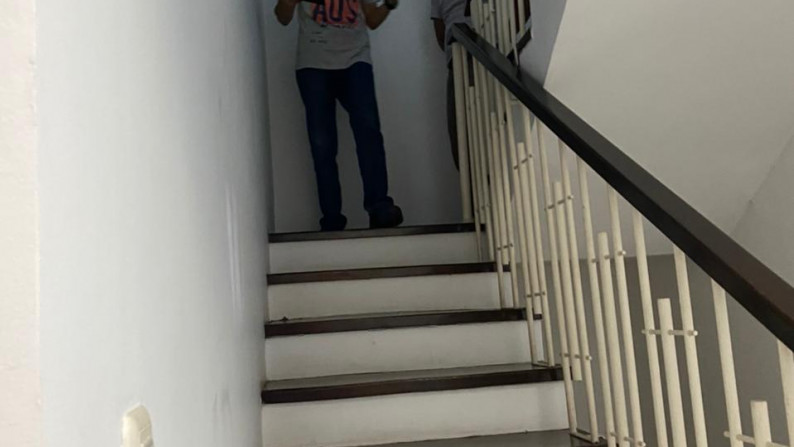 Jual Rumah di Radio Dalam