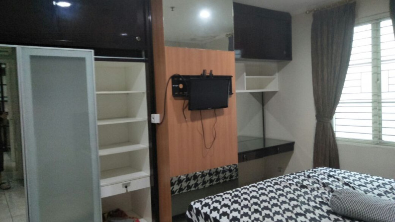 di jual apartemen MOI LYON furnished Kelapa Gading