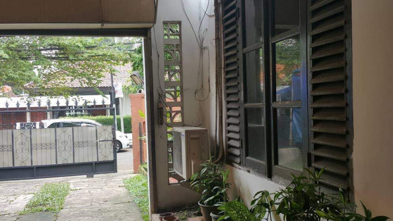 RUMAH LAMA DI LOKASI YANG STRATEGIS DI RASAMALA - TEBET JAKARTA SELATAN #ANNWW