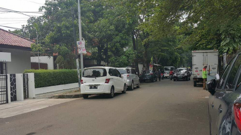 RUMAH LAMA DI LOKASI YANG STRATEGIS DI RASAMALA - TEBET JAKARTA SELATAN #ANNWW