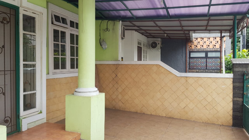 Rumah Siap Huni, Minimalis, dan Dalam Cluster @Taman Crista, Bintaro