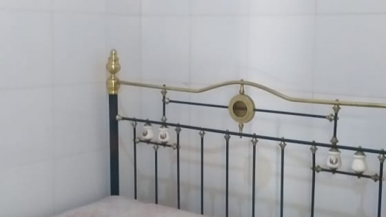 RUMAH TINGGAL DALAM PERUM, DI JL ANGGAJAYA 2 DEKAT TERMINAL CONDONGCATUR