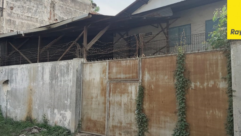 Dijual Gudang Tengah Kota di Jalan Mojopahit, Desa Mojongapit, Jombang