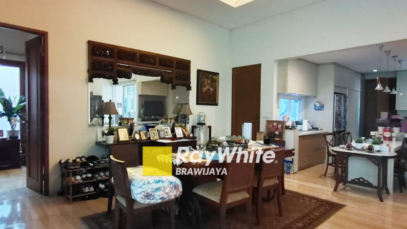 RUMAH DI BRAWIJAYA, KEBAYORAN BARU, JAKARTA SELATAn, PRIME AREA, LINGKUNGAN TENANG, SHM