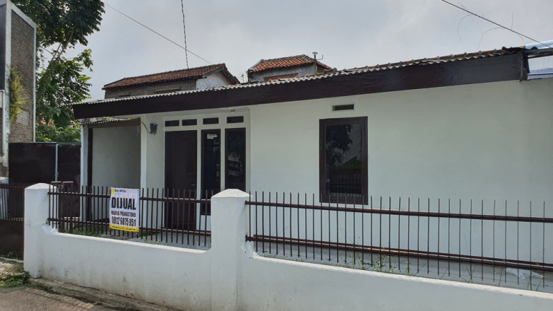 Dijual Rumah di daerah Margacinta Bandung