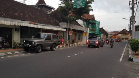 Ruang Usaha dan Tempat Tinggal di Lokasi Bagus dan strategis di Kota Klaten