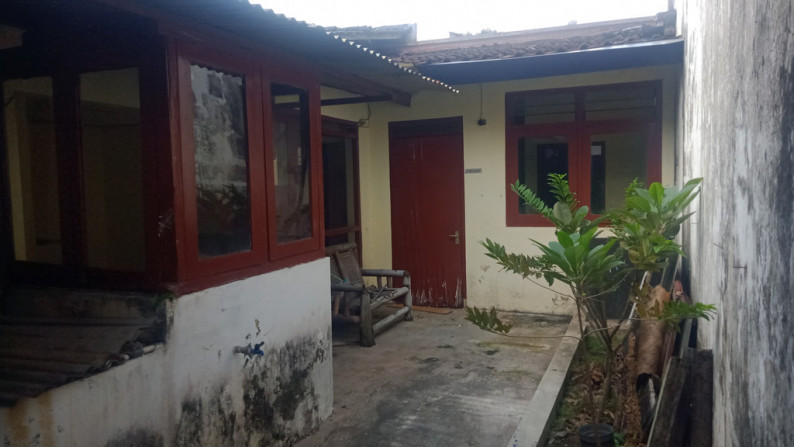 RUMAH TINGGAL DISEWAKAN , DIDAERAH REJOWINANGUN, KOTAGEDE