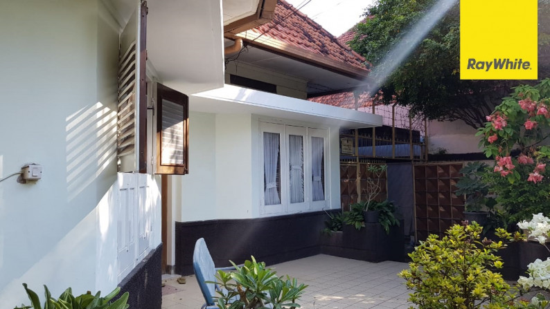 Dijual Rumah Hunian Asri Terawat Strategis di Jalan Lombok, Surabaya