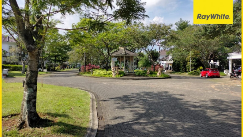 Foresta Ultimo BSD, depan Taman