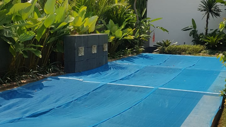 Exclusive house with pool Puspita Loka BSD