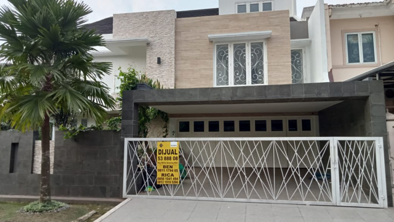 Exclusive house with pool Puspita Loka BSD