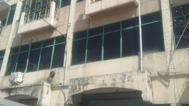 Dijual Ruko 4 lantai Pusat Kota di Pengampon Square, Surabaya