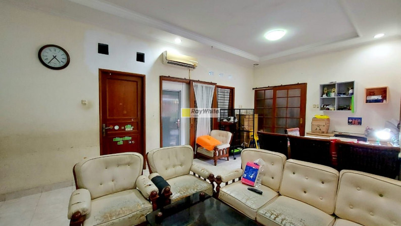 Rumah Asri Dalam Town House Di Pangkalan Jati Cinere