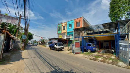 Ruko 2 Lantai Siap Pakai Lokasi Pinggir Jalan Raya Cocok Untuk Usaha