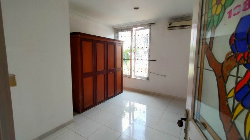 Rumah Janur Indah, Kelapa Gading, Luas 323m2